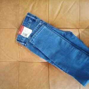 Guess new jean size 25